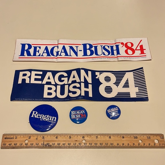 Original presidential Ronald Reagan campaign buttons and bumper stickers - Picture 3 of 8